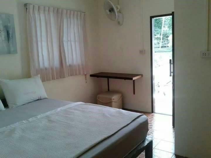 Js Guesthouse Тау Экстерьер фото